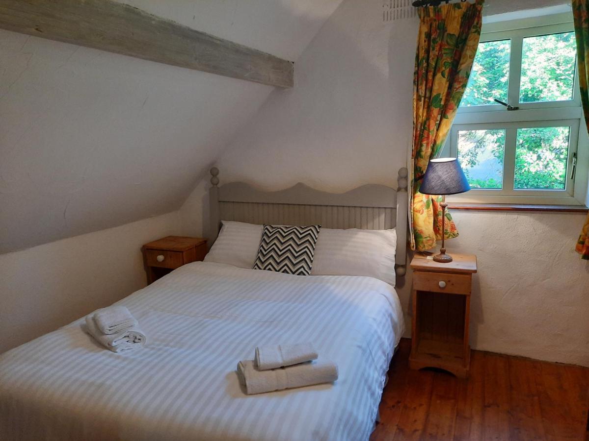 Cheerful Cottage Westport Exteriör bild